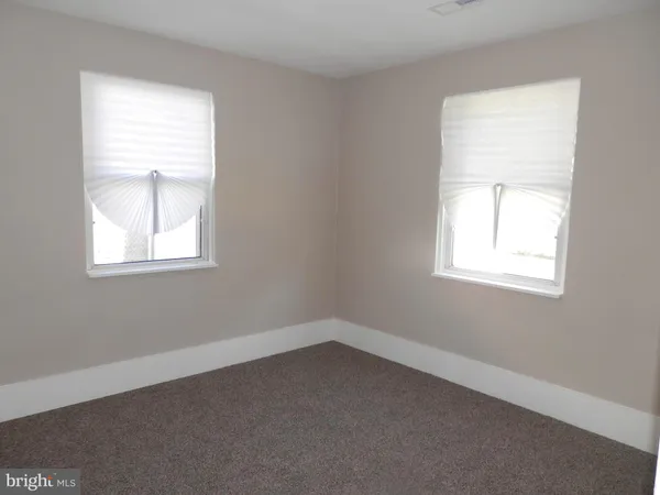 $279,999 | 416 Howell Drive, New Castle, DE 19720