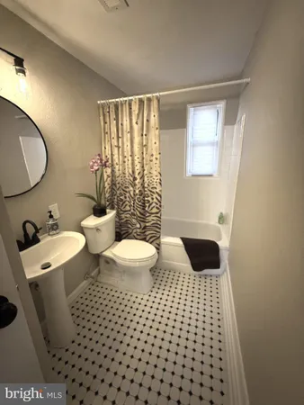 $279,999 | 416 Howell Drive, New Castle, DE 19720