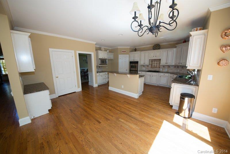 4035 Fawn Hill Road Matthews, NC 28105 - Photo 5 of 18 Gallery Image 5
