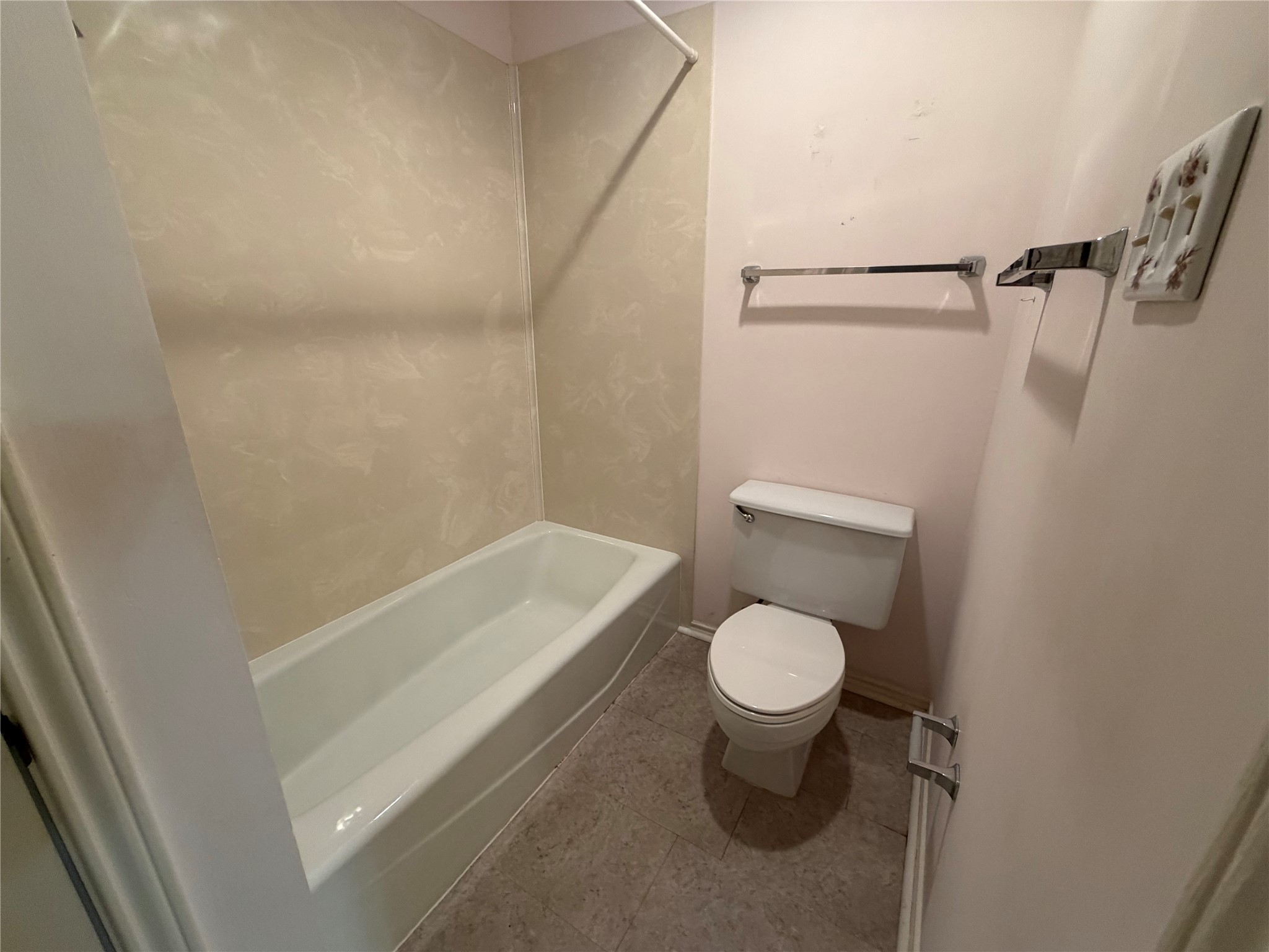 7924 Ridgeline North Austin, TX 78759 - Photo 11 of 22 Master Bath
