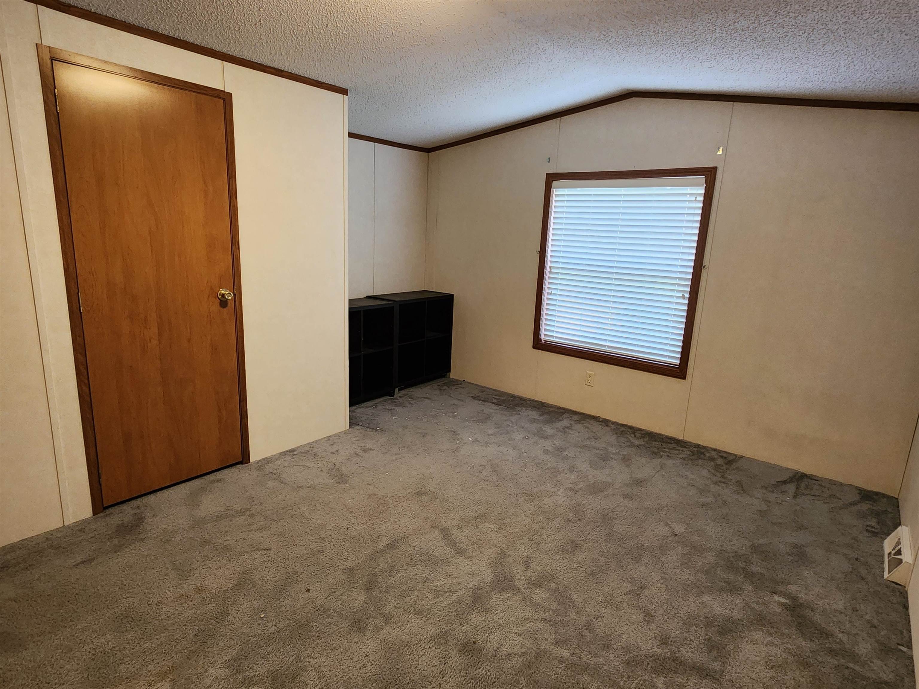 4 Pond Street Loudon, NH 03307 - Photo 19 of 35 Gallery Image 19