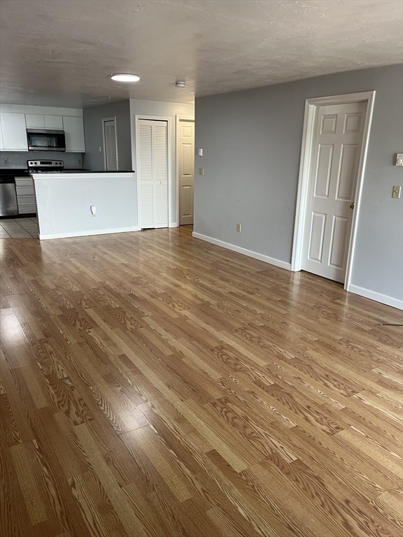 11 Gibbs Street, Unit H125 Worcester, MA 01607 - Photo 4 of 14