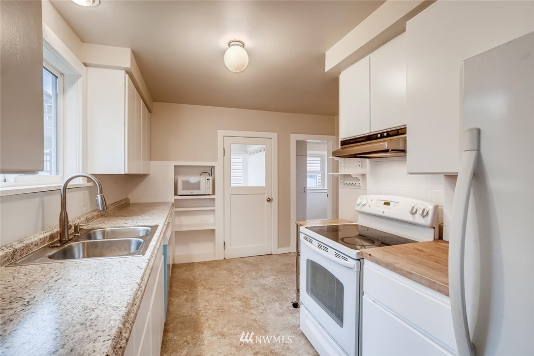 3218 Rucker Avenue, Unit 1 & 2 Everett, WA 98201 - Photo 11 of 38 Gallery Image 11