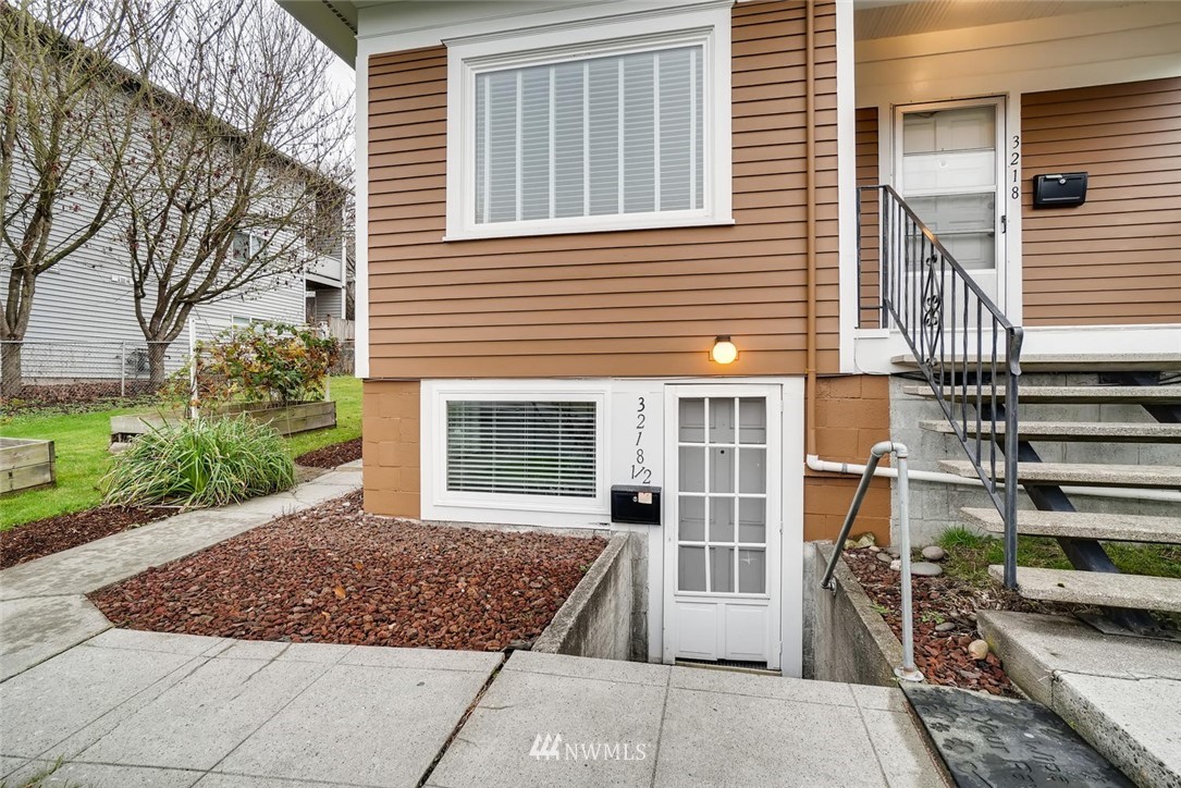 3218 Rucker Avenue, Unit 1 & 2 Everett, WA 98201 - Photo 19 of 38 Gallery Image 19