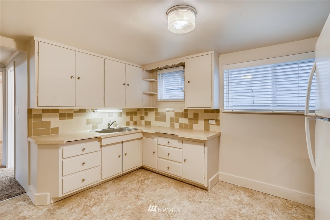 3218 Rucker Avenue, Unit 1 & 2 Everett, WA 98201 - Photo 24 of 38 Gallery Image 24