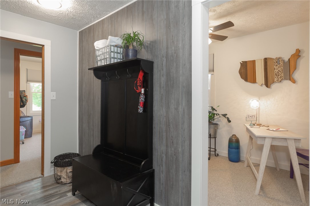 5417 Mennonite Road Mantua, OH 44255 - Photo 11 of 29 Mudroom /Utility Room