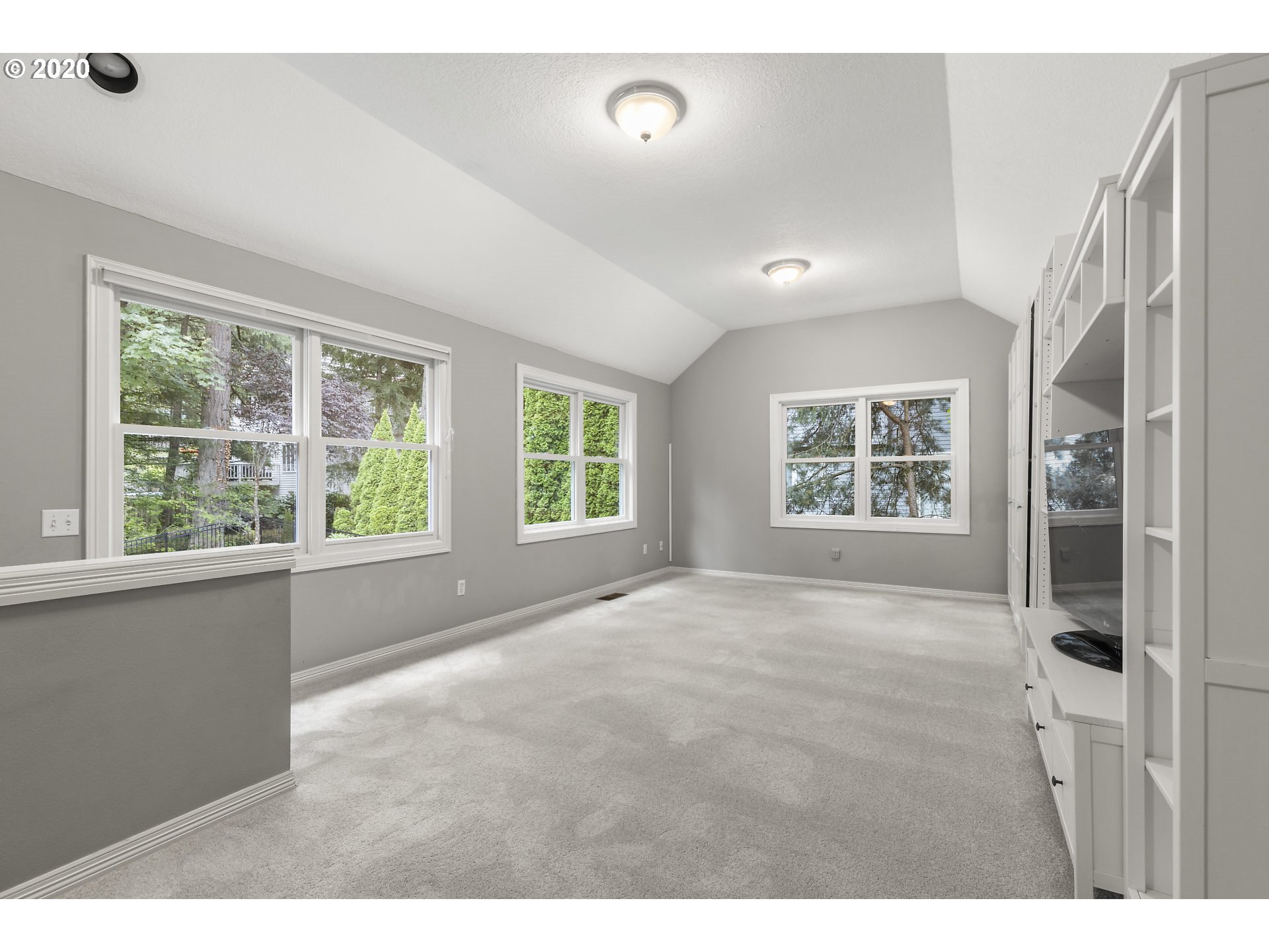 584 Southwest Regency Place Portland, OR 97225 - Photo 24 of 30 Gallery Image 24
