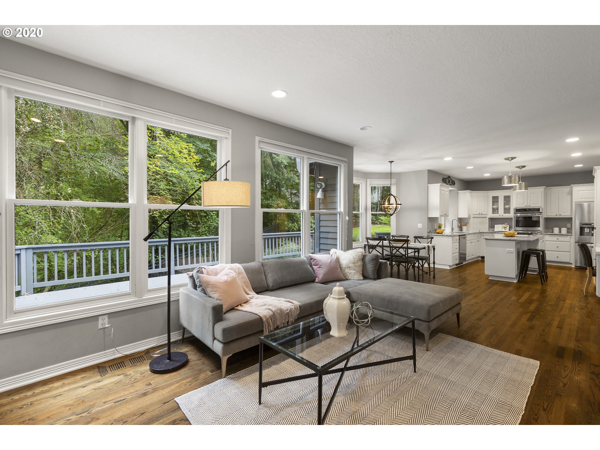 584 Southwest Regency Place Portland, OR 97225 - Photo 10 of 30 Gallery Image 10