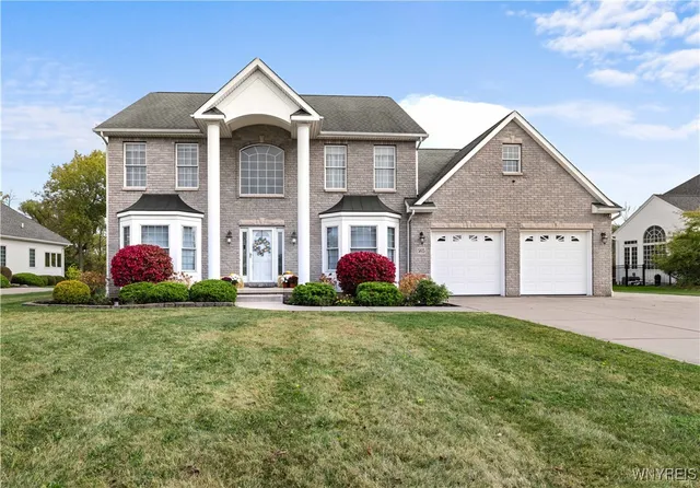 $649,900 | 5815 Forest Creek Drive, Clarence, NY 14051