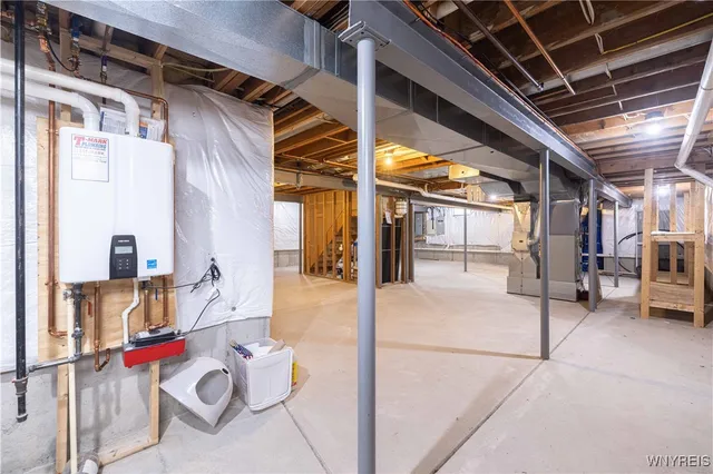 $649,900 | 5815 Forest Creek Drive, Clarence, NY 14051