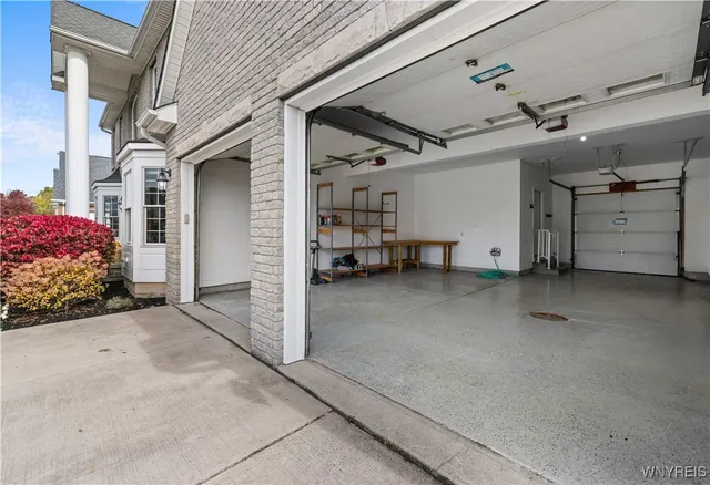 $649,900 | 5815 Forest Creek Drive, Clarence, NY 14051