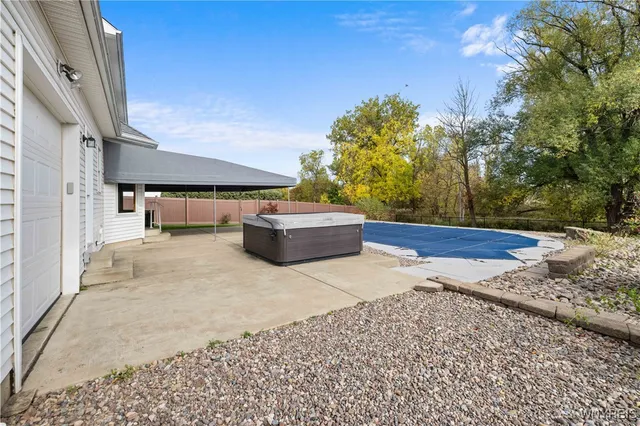 $649,900 | 5815 Forest Creek Drive, Clarence, NY 14051