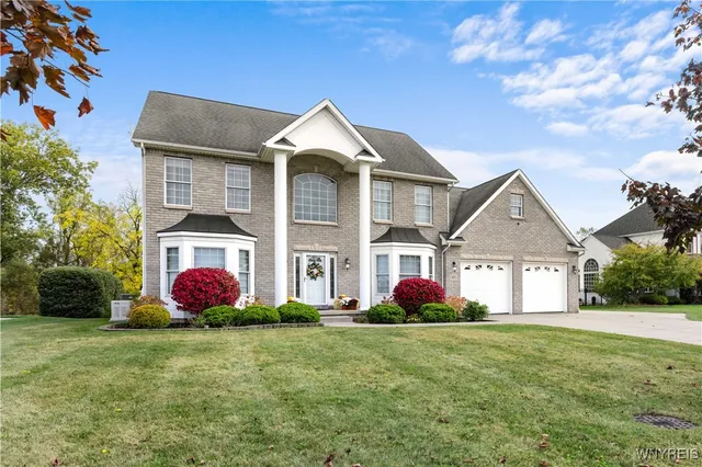 $649,900 | 5815 Forest Creek Drive, Clarence, NY 14051