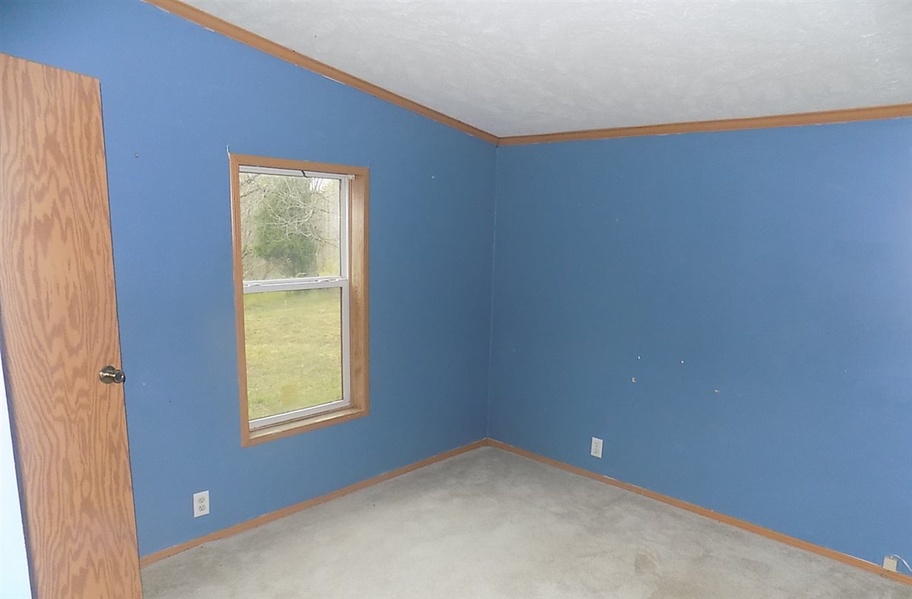 7905 Boyd Road Cannelton, IN 47520 - Photo 4 of 11 Gallery Image 4