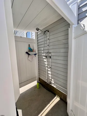 a view of walk in closet