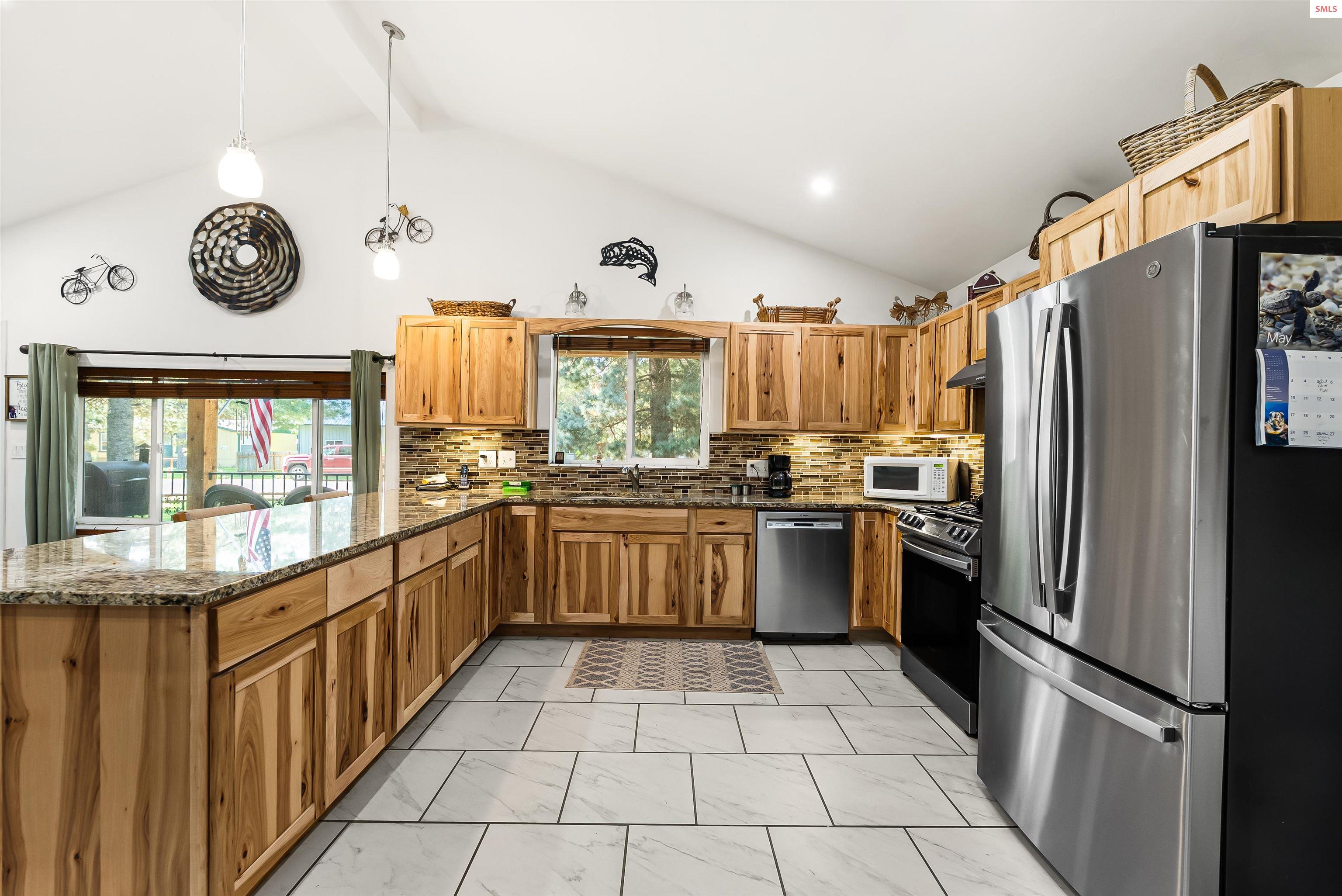 169 Shelby Road Laclede, ID 83841 - Photo 12 of 49 Gallery Image 12
