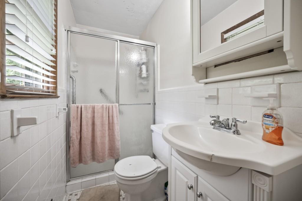 1810 Hasty Road Marietta, GA 30062 - Photo 11 of 26 Gallery Image 11