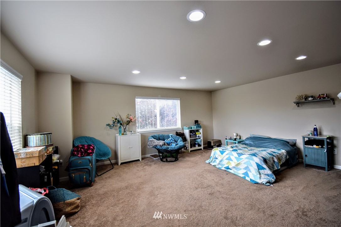 7083 Inlay Street Southeast Lacey, WA 98513 - Photo 14 of 25 Gallery Image 14