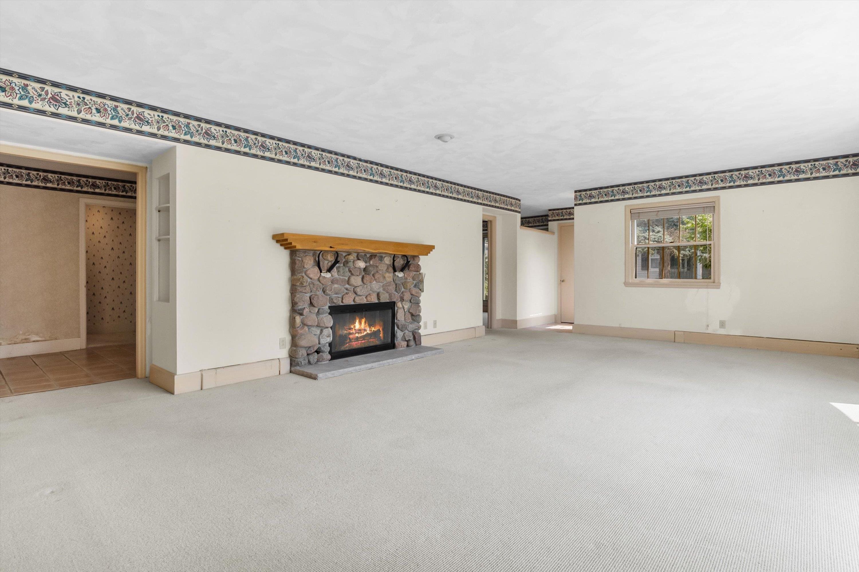 1214 Riverside Drive Fort Atkinson, WI 53538 - Photo 4 of 42
