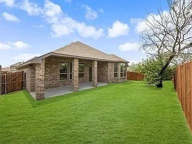 $2,750 | 429 Charles Street, Argyle, TX 76226