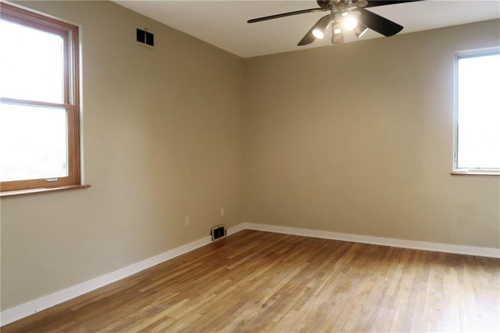 5 Holland Road Pittsburgh, PA 15235 - Photo 17 of 25 Bedroom 3: 13x14, 2nd floor.