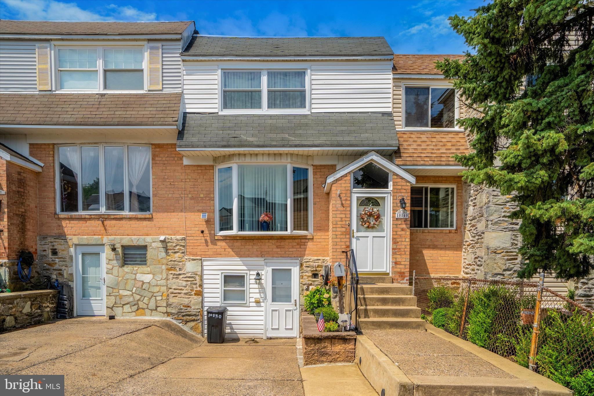 10840 Harrow Road Philadelphia, PA 19154 - Photo 1 of 35