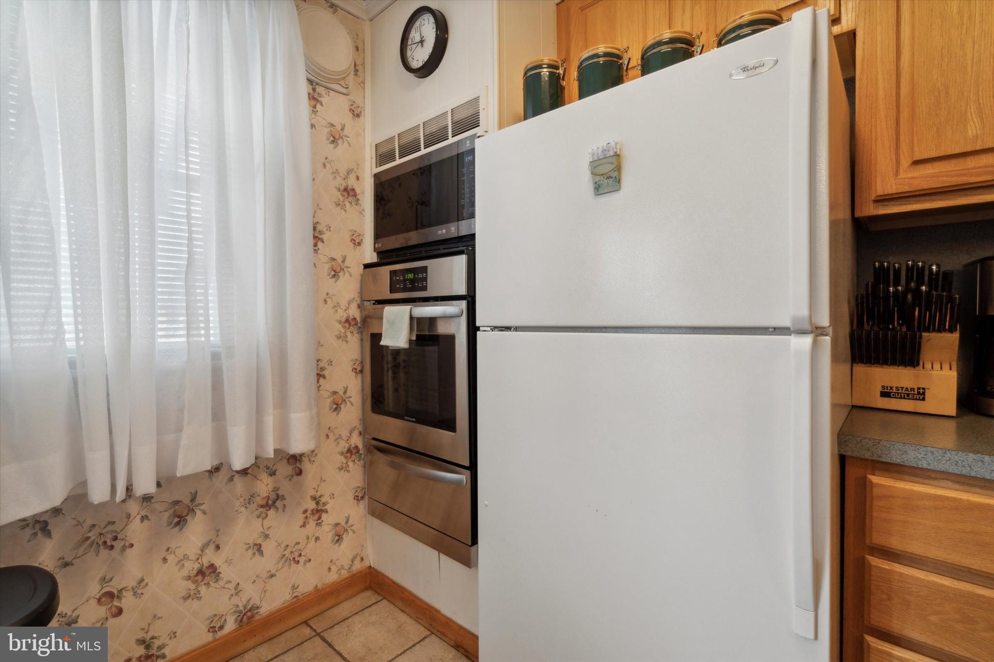 10840 Harrow Road Philadelphia, PA 19154 - Photo 16 of 35