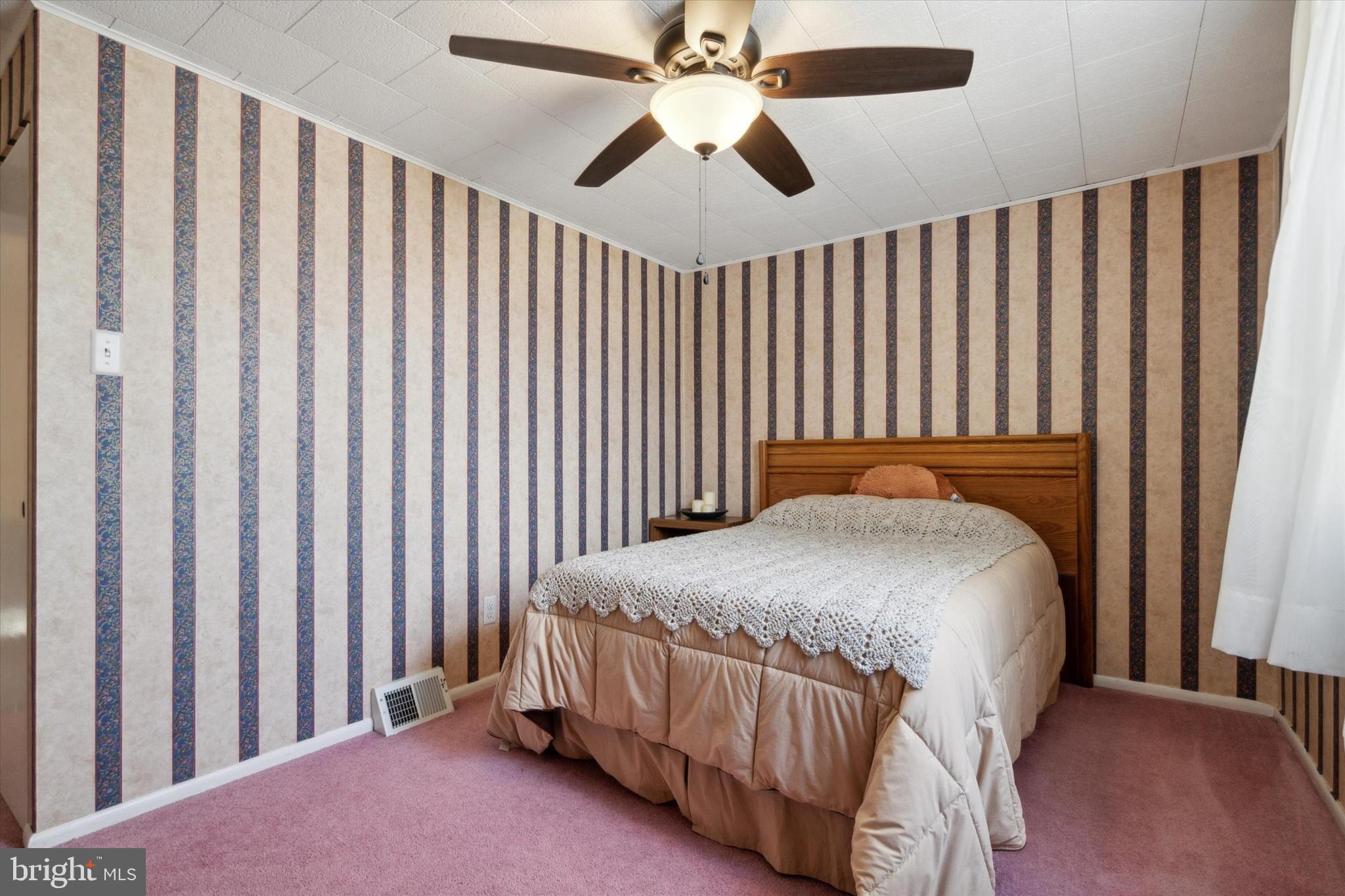 10840 Harrow Road Philadelphia, PA 19154 - Photo 18 of 35