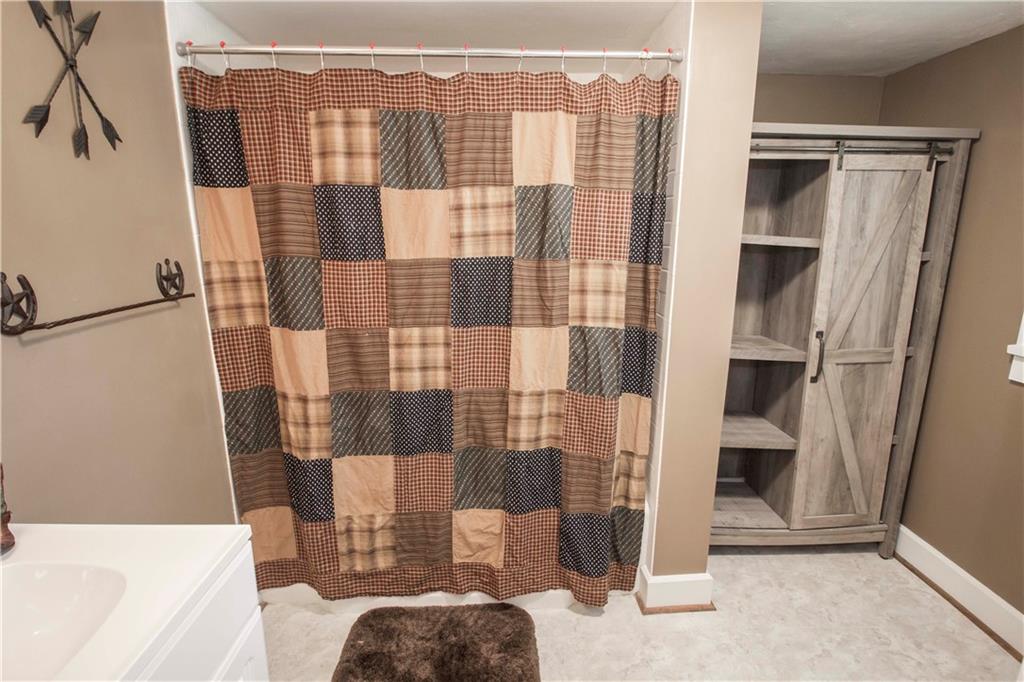 2889 Valley Grove Road Anderson, IN 46017 - Photo 19 of 41