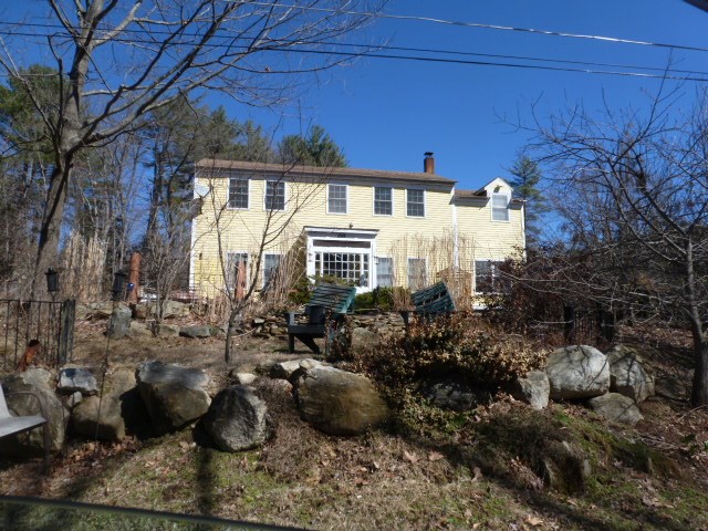 259 Hampstead Road Derry, NH 03038 - Photo 1 of 40