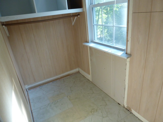 259 Hampstead Road Derry, NH 03038 - Photo 23 of 40