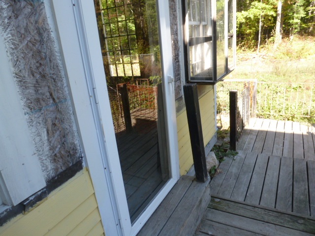 259 Hampstead Road Derry, NH 03038 - Photo 27 of 40
