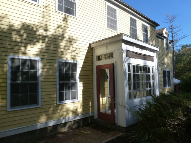 259 Hampstead Road Derry, NH 03038 - Photo 5 of 40
