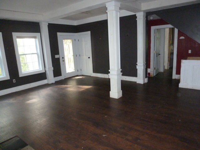 259 Hampstead Road Derry, NH 03038 - Photo 9 of 40