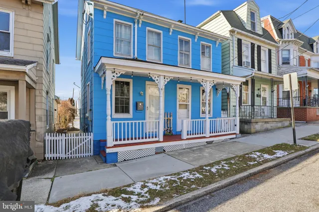 $155,000 | 26 South East Street, Spring Grove, PA 17362