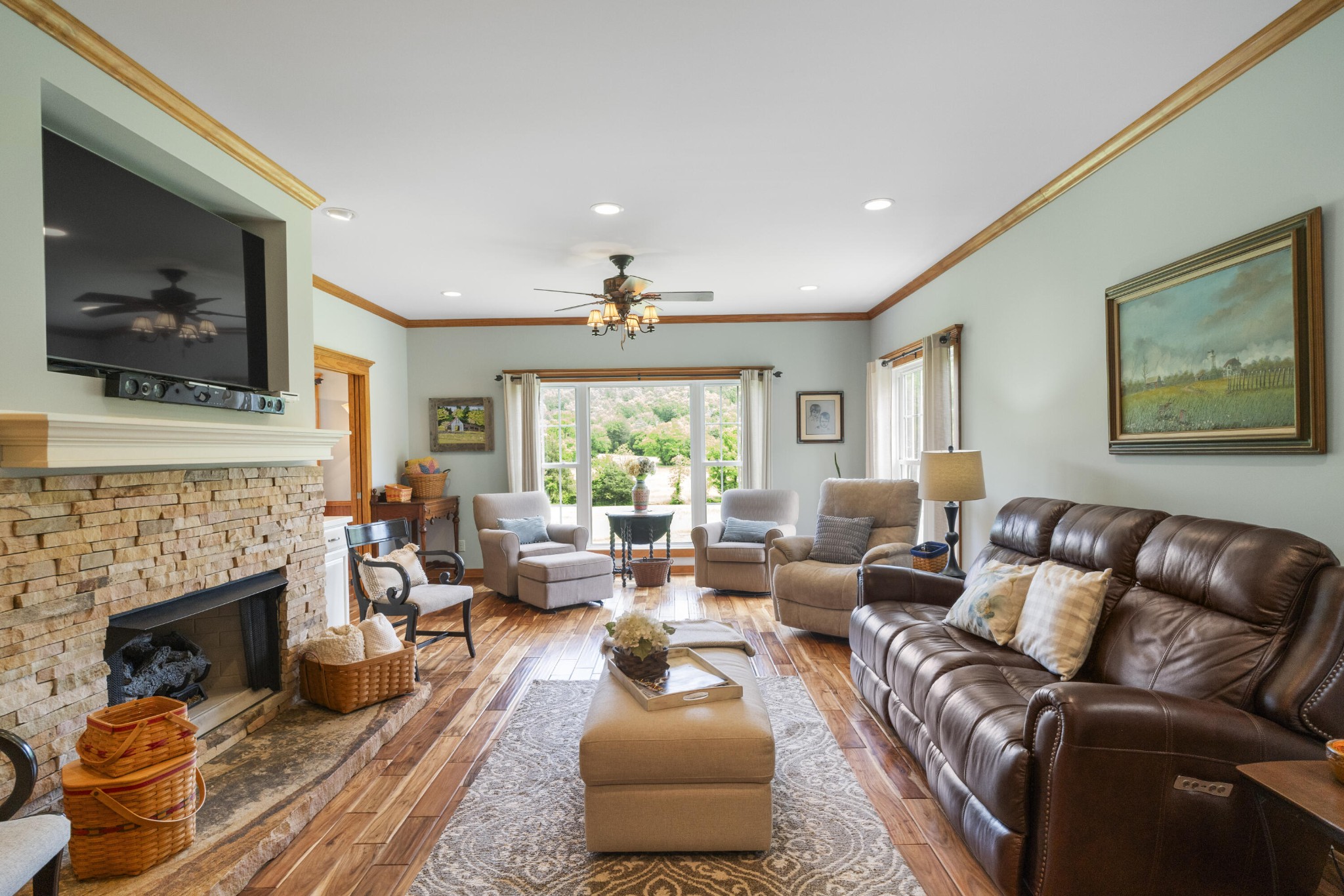 29 Roger Monk Road Petersburg, TN 37144 - Photo 21 of 94 a living room with furniture fireplace and a flat screen tv