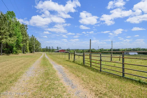 $699,900 | 3236 Fowl Road, Leakesville, MS 39451