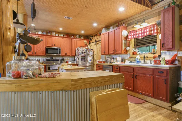 $699,900 | 3236 Fowl Road, Leakesville, MS 39451