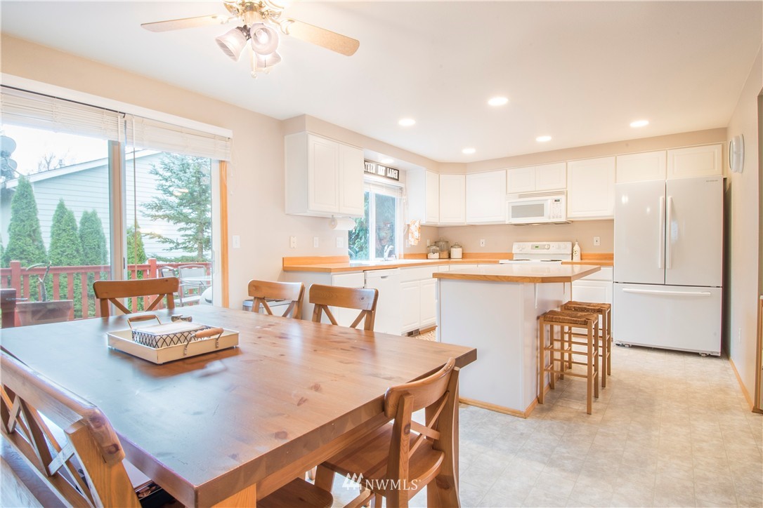 14729 Southeast 185th Place Renton, WA 98058 - Photo 5 of 19 Gallery Image 5