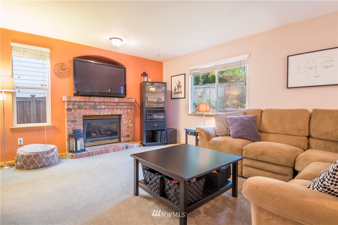 14729 Southeast 185th Place Renton, WA 98058 - Photo 6 of 19 Gallery Image 6