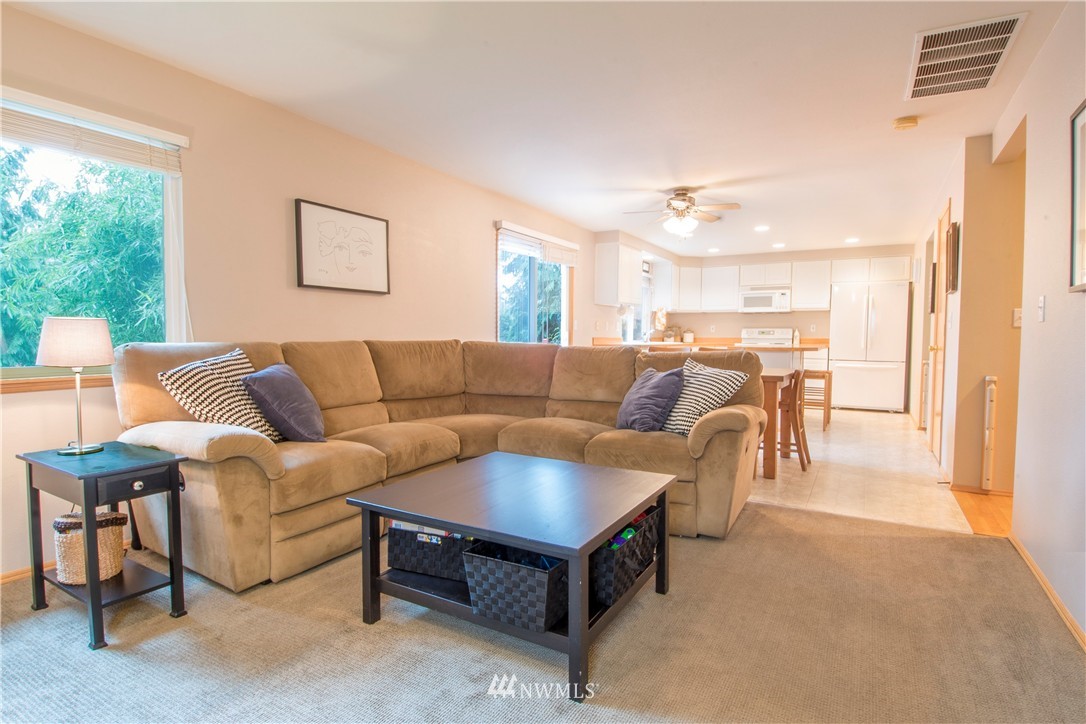 14729 Southeast 185th Place Renton, WA 98058 - Photo 7 of 19 Gallery Image 7