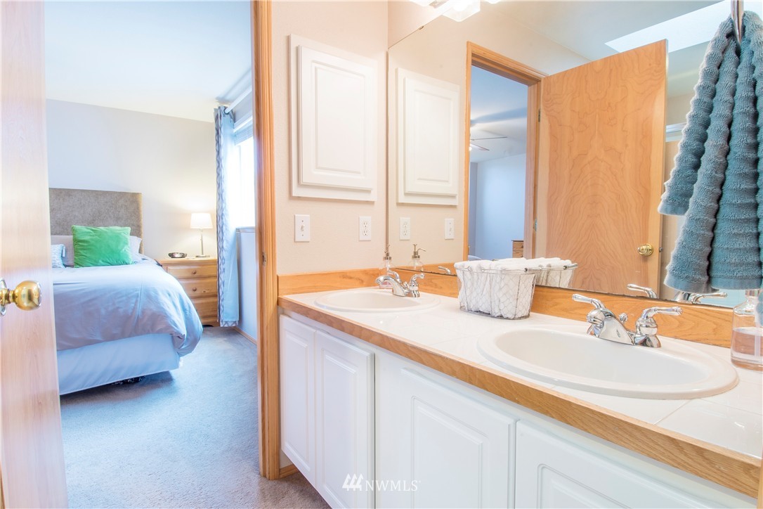 14729 Southeast 185th Place Renton, WA 98058 - Photo 10 of 19 Gallery Image 10