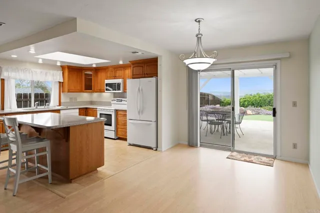 $799,000 | 13560 Avenida Del Charro, El Cajon, CA 92021