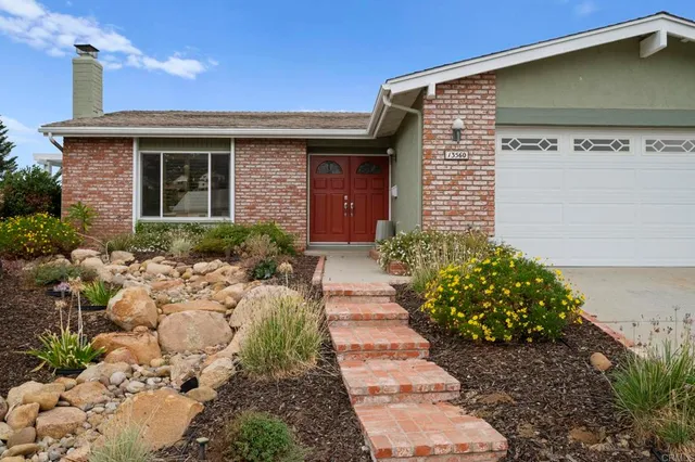$799,000 | 13560 Avenida Del Charro, El Cajon, CA 92021