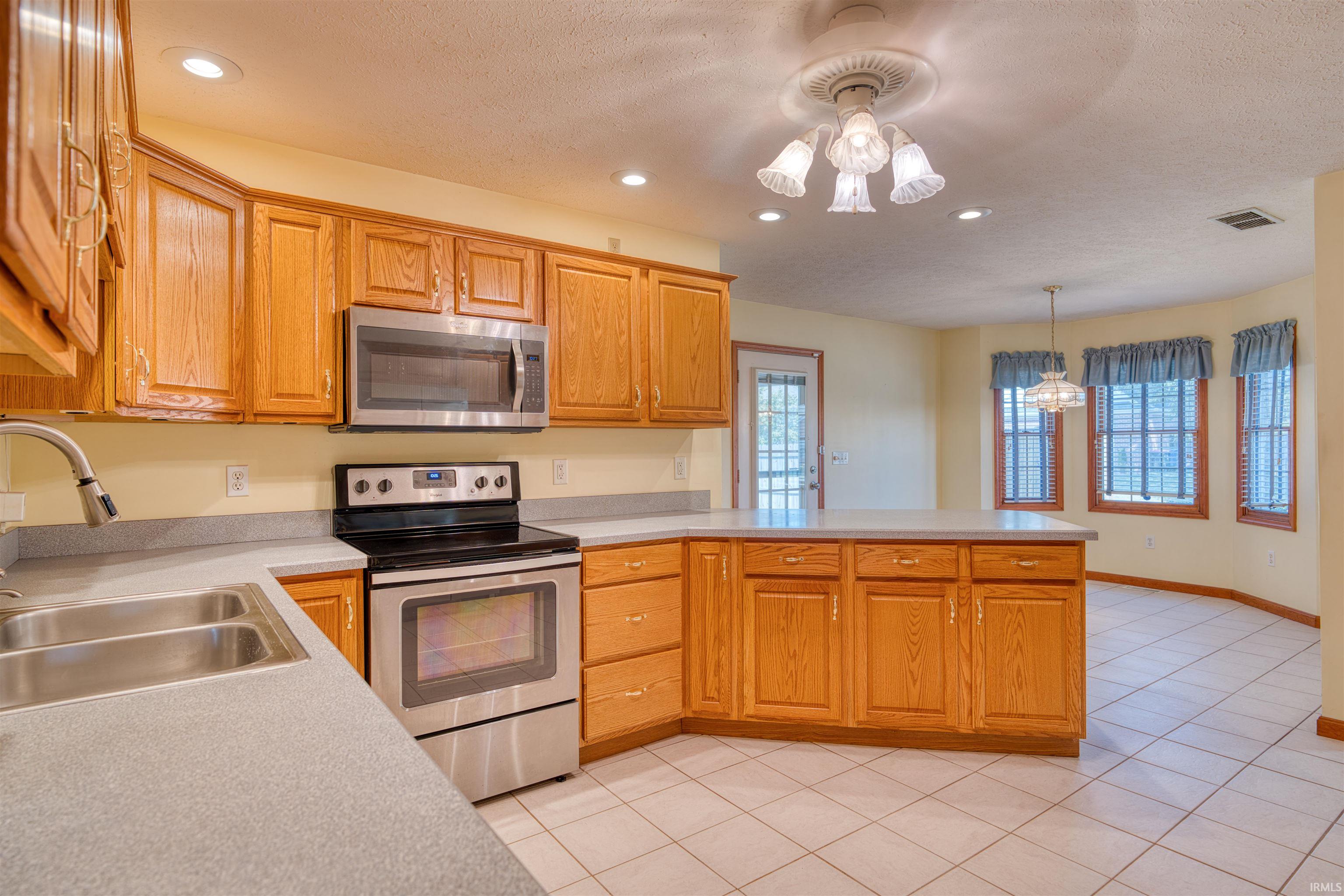 6655 Oak View Court Newburgh, IN 47630 - Photo 11 of 24