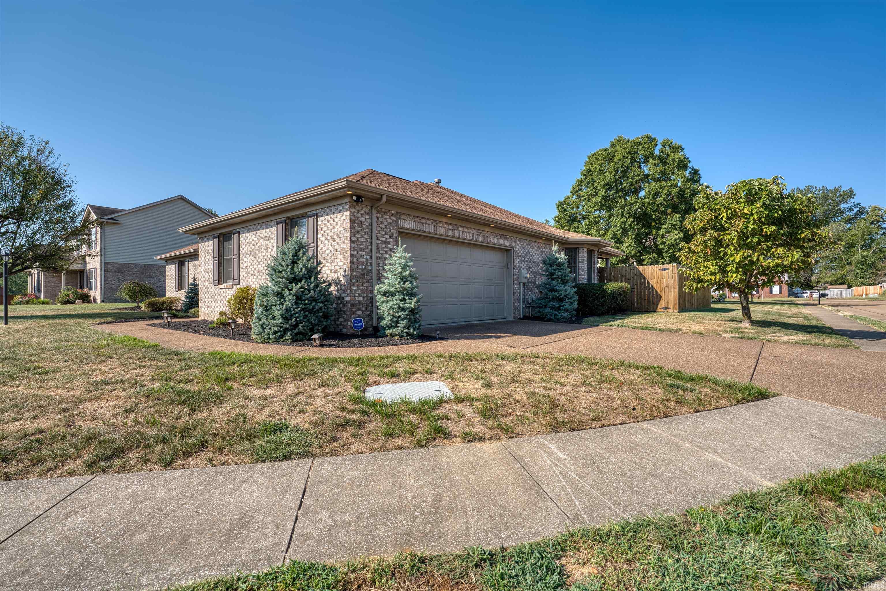 6655 Oak View Court Newburgh, IN 47630 - Photo 4 of 24