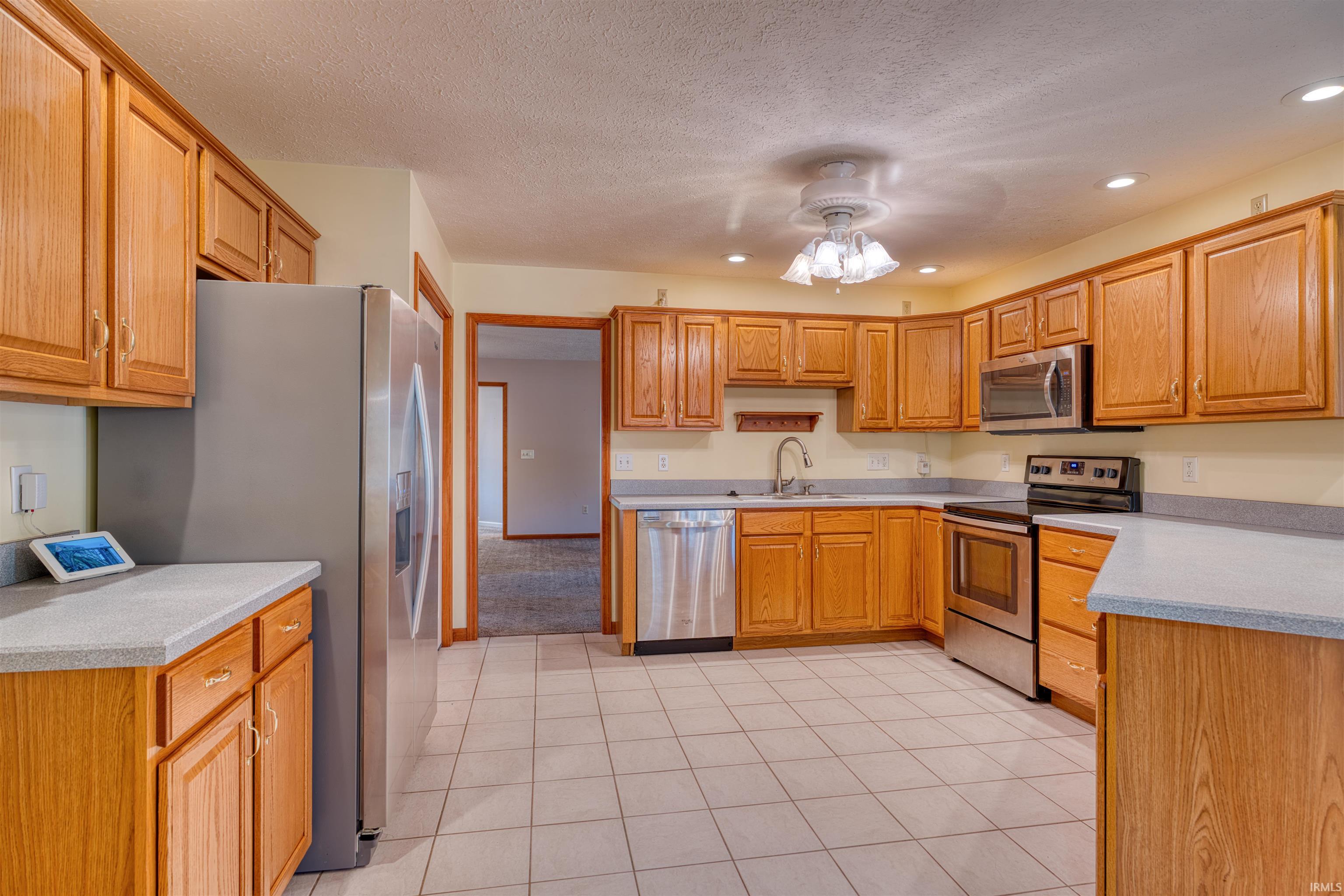 6655 Oak View Court Newburgh, IN 47630 - Photo 9 of 24