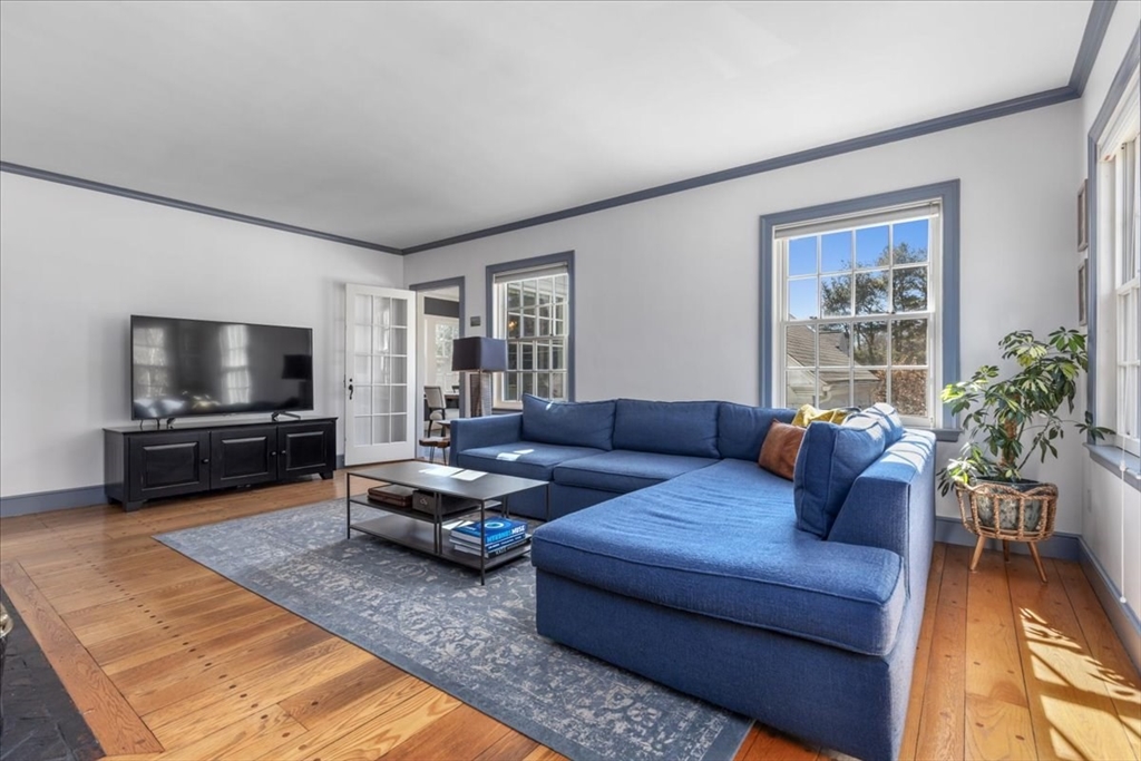304 Dover Road Westwood, MA 02090 - Photo 7 of 42 Gallery Image 7