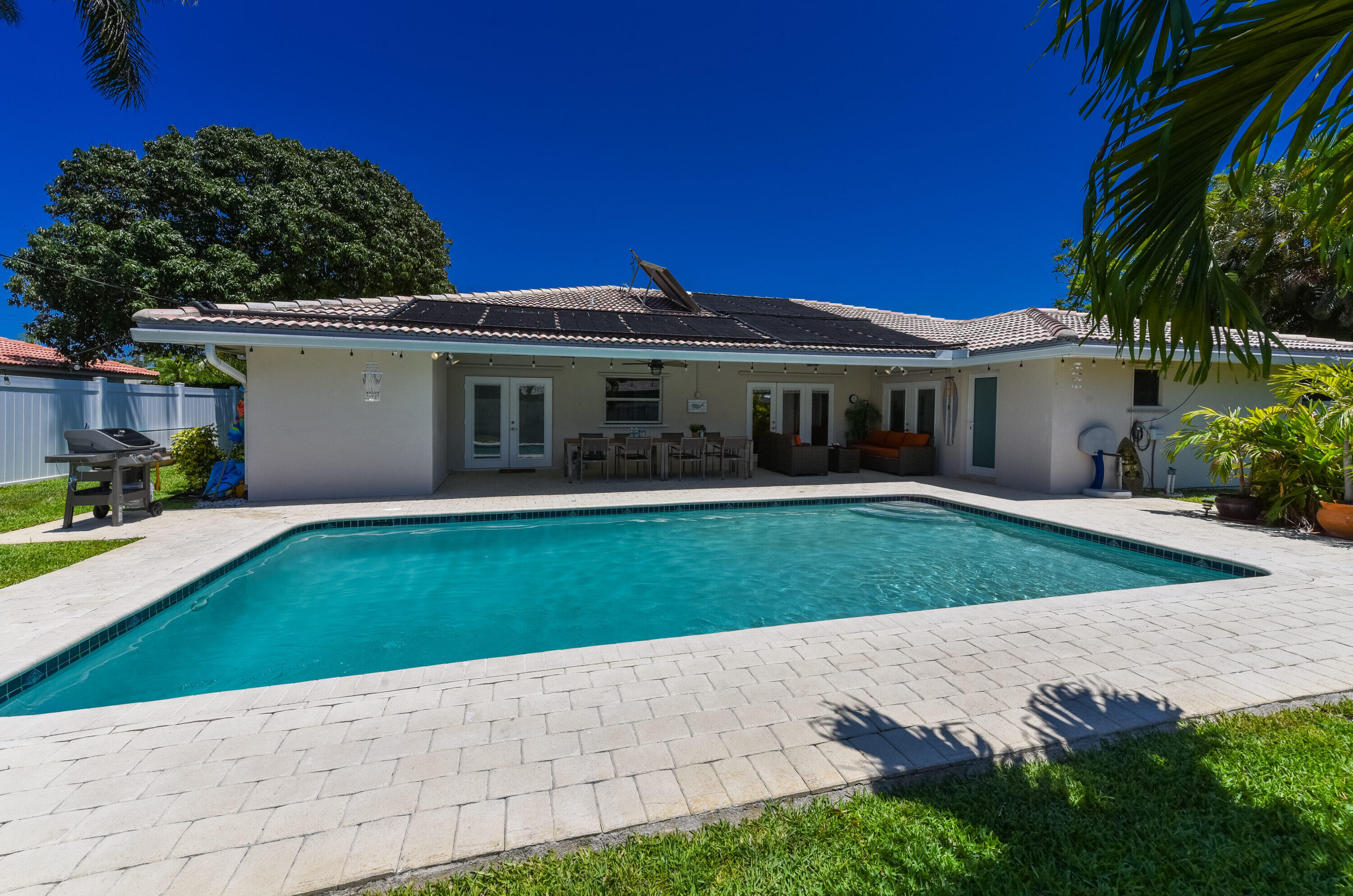 1399 Southwest 12th Avenue Boca Raton, FL 33486 - Photo 10 of 35 Pool / Back Yard