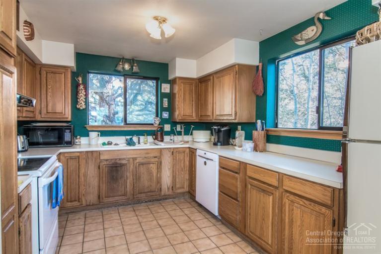 65488 Kentucky Road Bend, OR 97703 - Photo 5 of 20 Additional Photo